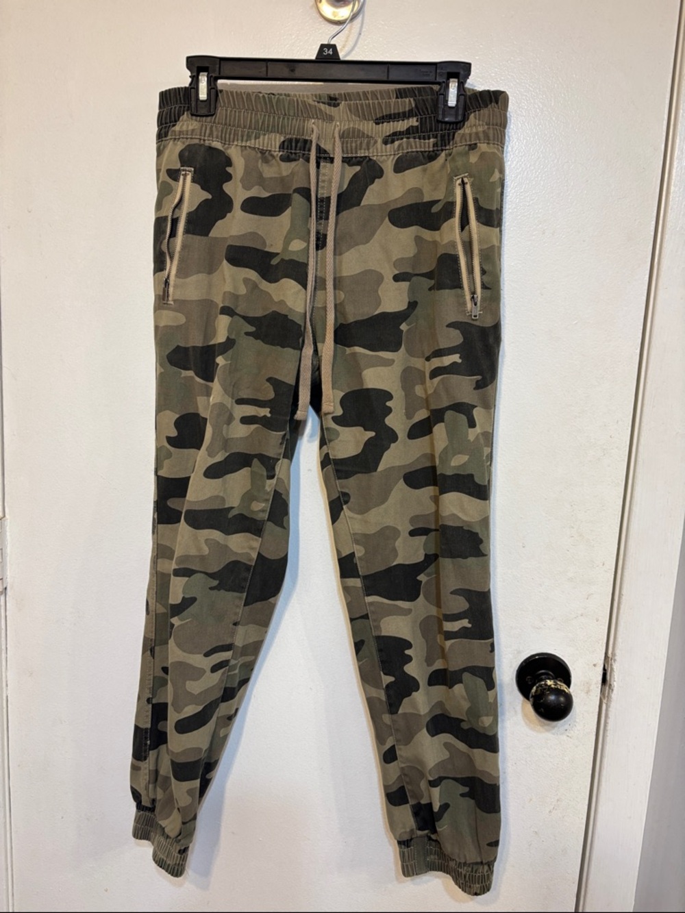 Women’s Camouflage Jogger Pants - Olive Camo